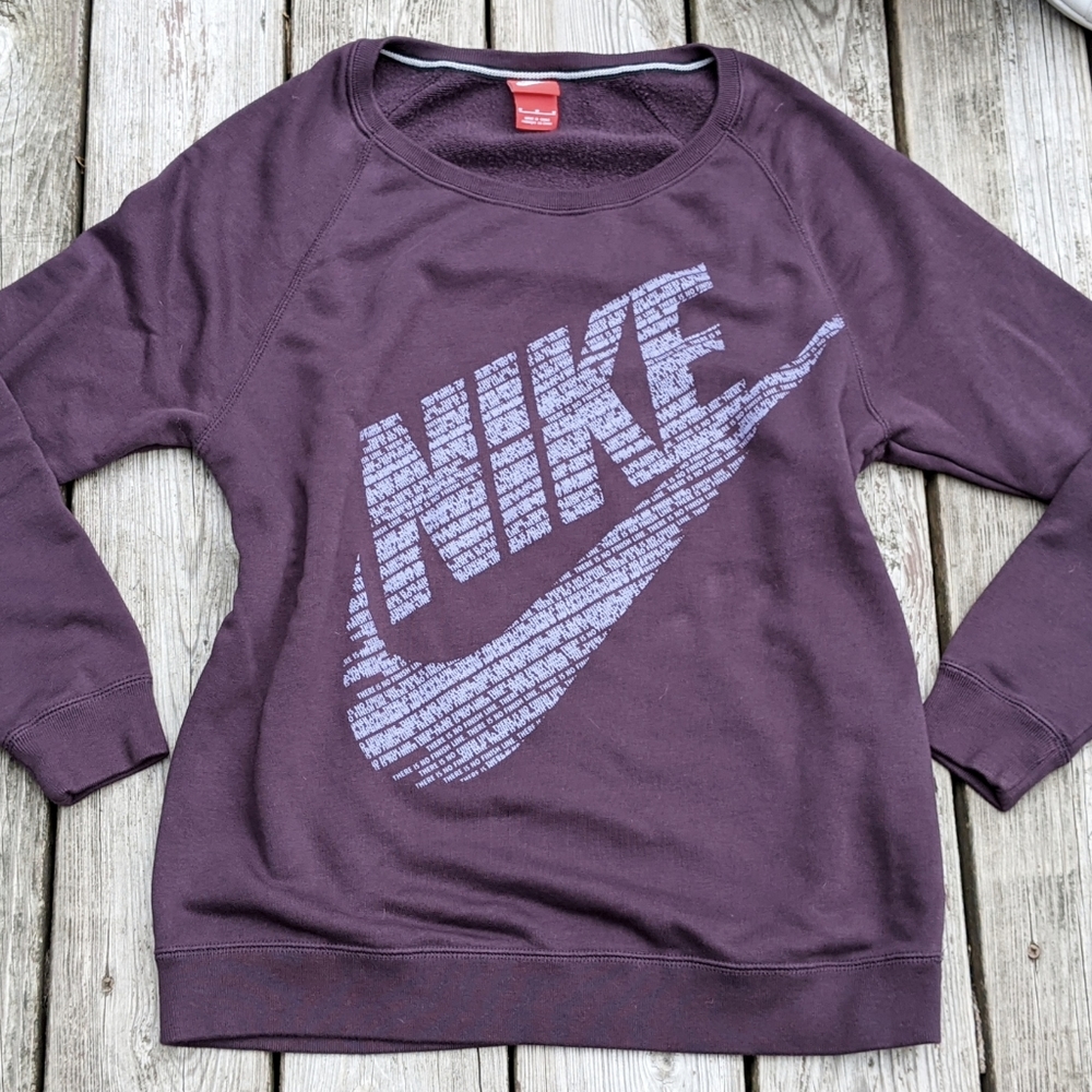 Nike Super SOFT retro fit Sweatshirt- size M